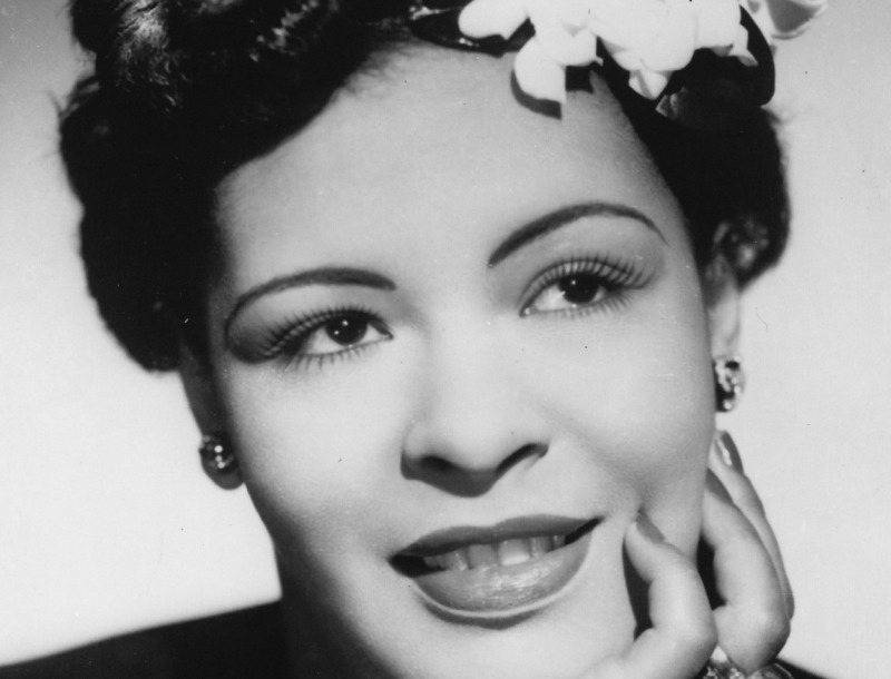 Billie Holiday: Σαν σήμερα πριν 101 χρόνια γεννήθηκε η μεγάλη ντίβα της τζαζ Billie Holiday: Σαν σήμερα πριν 101 χρόνια γεννήθηκε η μεγάλη ντίβα της τζαζ