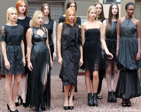6 looks που απαγορεύεται να φορέσεις σε έναν γάμο! 6 looks που απαγορεύεται να φορέσεις σε έναν γάμο!