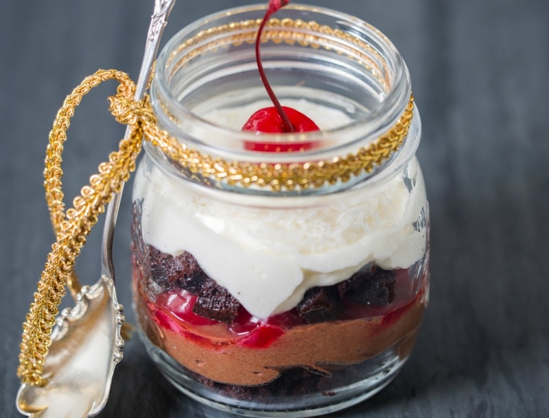 Black forest στο ποτήρι: Ήρθε η ώρα για κάτι γλυκό Black forest στο ποτήρι: Ήρθε η ώρα για κάτι γλυκό