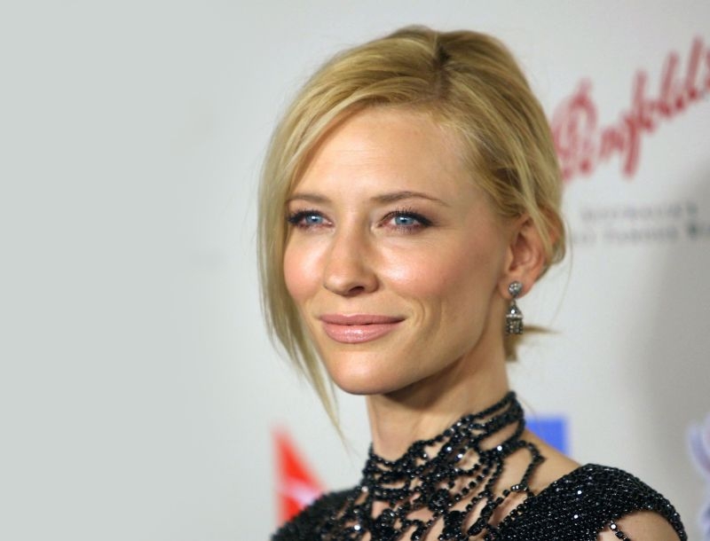 Cate Blanchett: Σε λίγο θα μας ρωτάνε και τι ταμπόν φοράμε! Cate Blanchett: Σε λίγο θα μας ρωτάνε και τι ταμπόν φοράμε!