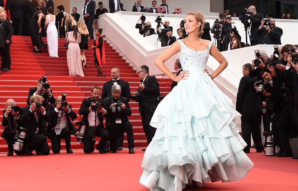 Blake Lively θα είσαι για πάντα το Gossip Girl μας! Blake Lively θα είσαι για πάντα το Gossip Girl μας!