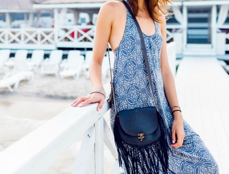 Boho τσάντα : 3 τρόποι για την εντάξεις στο καθημερινό σου ντύσιμο Boho τσάντα : 3 τρόποι για την εντάξεις στο καθημερινό σου ντύσιμο