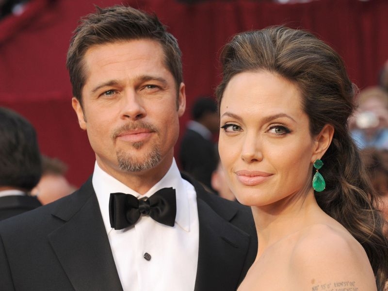 Angelina Jolie – Brad Pitt : Υιοθετούν και έβδομο παιδί από την Συρία Angelina Jolie – Brad Pitt : Υιοθετούν και έβδομο παιδί από την Συρία