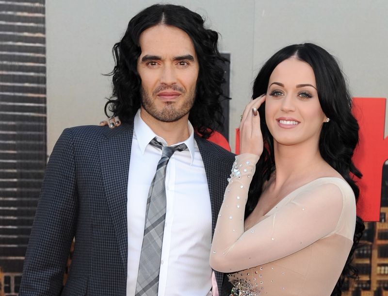 Έρωτας μεγάλος: Ακόμη θυμάται την Katy Perry ο Russell Brand Έρωτας μεγάλος: Ακόμη θυμάται την Katy Perry ο Russell Brand