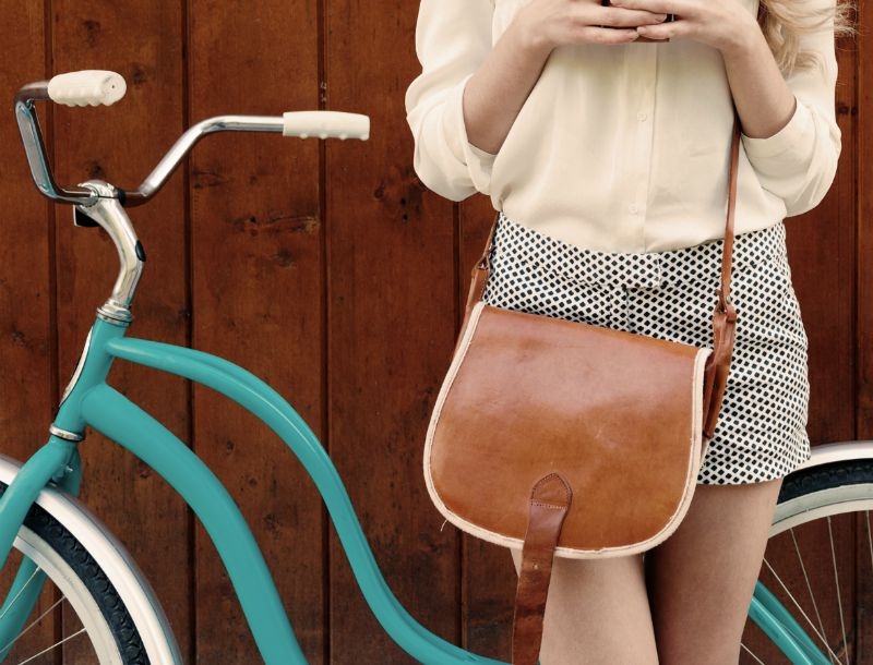 Chic and Classy : 10 καφέ τσάντες για ξεχωριστό casual στιλ Chic and Classy : 10 καφέ τσάντες για ξεχωριστό casual στιλ