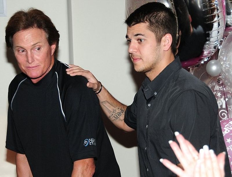 Rob Kardashian: Ποια είναι η Caitlyn Jenner και γιατί πρέπει να με νοιάζει; Rob Kardashian: Ποια είναι η Caitlyn Jenner και γιατί πρέπει να με νοιάζει;
