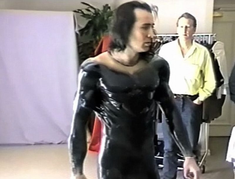 Nicolas Cage: Για πρώτη φορά με την στολή του Superman! (video) Nicolas Cage: Για πρώτη φορά με την στολή του Superman! (video)