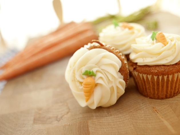 Όρεξη για γλυκάκι; Carrot-Cake Mini Cupcakes! Όρεξη για γλυκάκι; Carrot-Cake Mini Cupcakes!