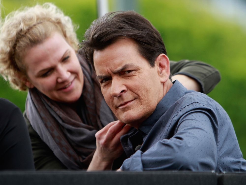 O Charlie Sheen ξανάνιωσε! O Charlie Sheen ξανάνιωσε!