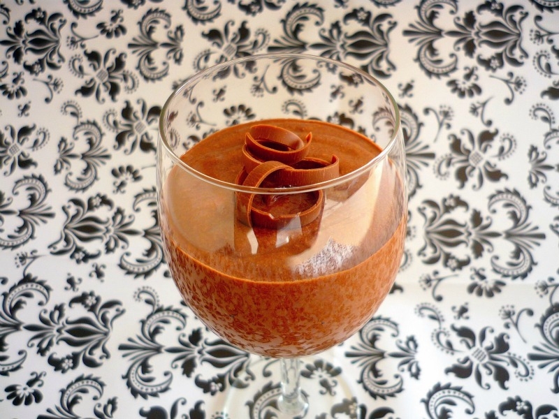Slurp! Λαχταριστό μους σοκολάτα με αβοκάντο Slurp! Λαχταριστό μους σοκολάτα με αβοκάντο