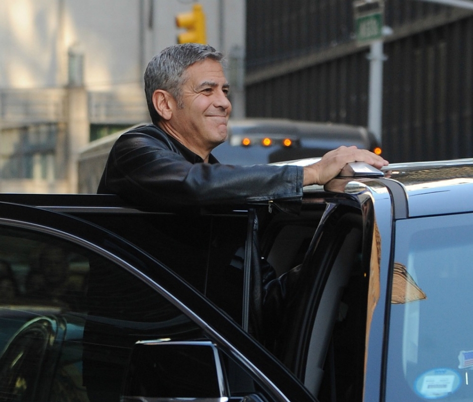 O George Clooney στο συγκινητικό τελευταίο Late Show του David Letterman O George Clooney στο συγκινητικό τελευταίο Late Show του David Letterman