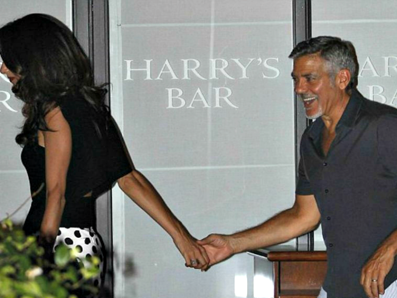 George Clooney: Tι άσχημο μούσι είναι αυτό; George Clooney: Tι άσχημο μούσι είναι αυτό;