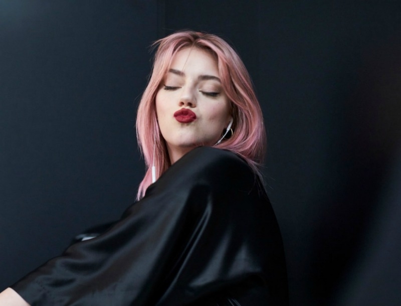 Concealer και ζέστη: Πώς θα το κρατήσεις στη θέση του Concealer και ζέστη: Πώς θα το κρατήσεις στη θέση του