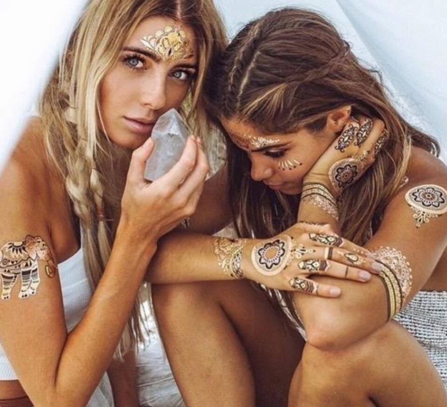 Golden tattoos, shine like a goddess 