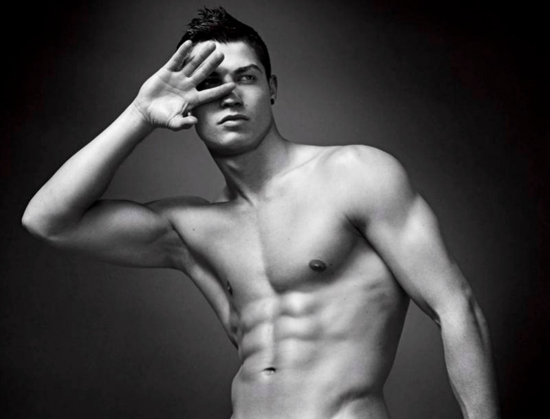 Cristiano Ronaldo: Η ζωή του σε ντοκιμαντέρ Cristiano Ronaldo: Η ζωή του σε ντοκιμαντέρ