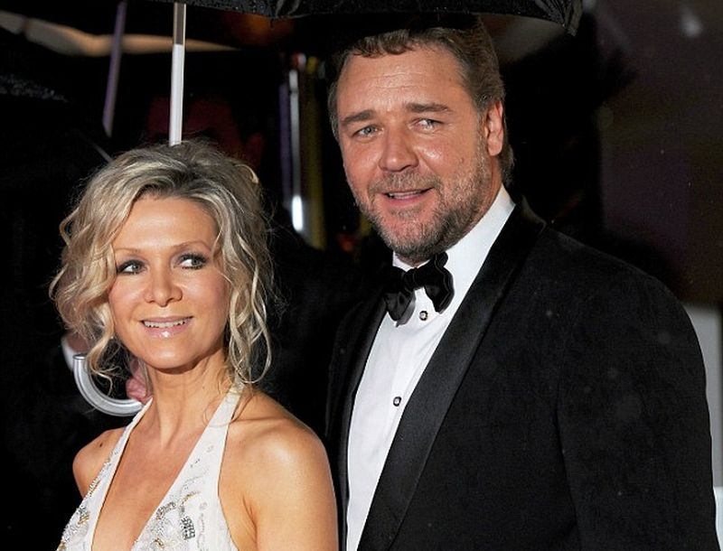 Russell Crowe: Δεν παντρεύτηκα για να πάρω διαζύγιο Russell Crowe: Δεν παντρεύτηκα για να πάρω διαζύγιο
