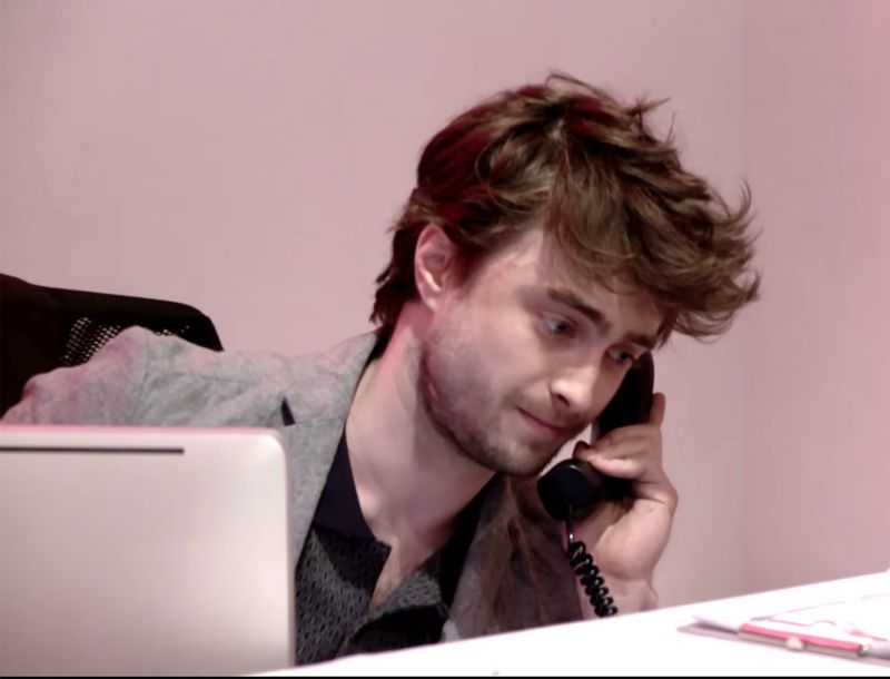 Daniel Radcliffe: Τι γίνεται όταν ένας celebrity εξυπηρετεί σε reception; Daniel Radcliffe: Τι γίνεται όταν ένας celebrity εξυπηρετεί σε reception;