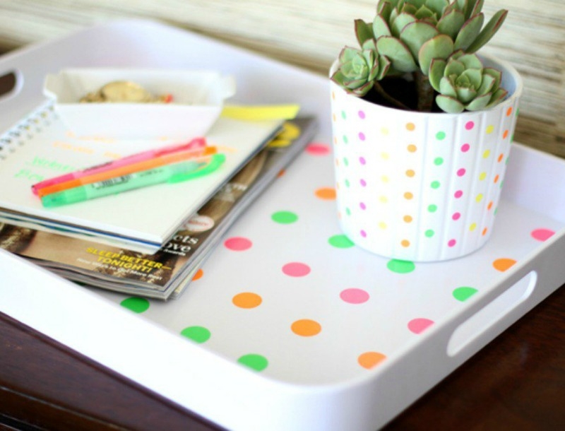DIY project: Δημιουργήστε μοναδικούς δίσκους για να σερβίρετε καφέ ή πρωινό στο κρεβάτι DIY project: Δημιουργήστε μοναδικούς δίσκους για να σερβίρετε καφέ ή πρωινό στο κρεβάτι