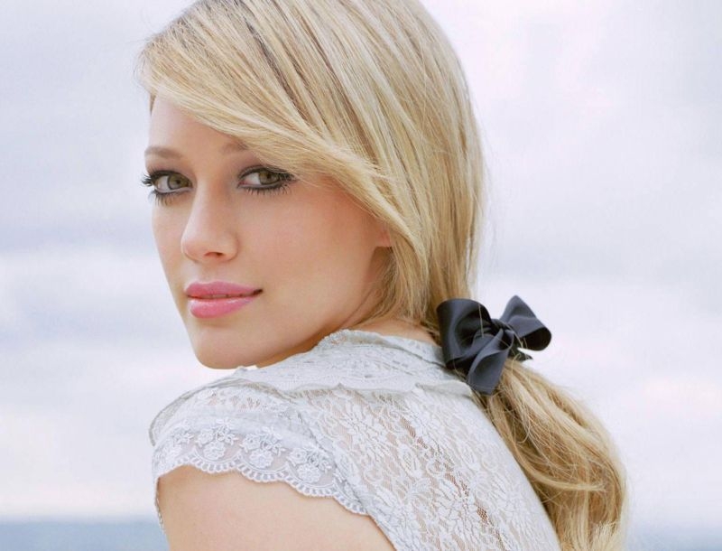 Η Hillary Duff sexy στο περιοδικό Elle Η Hillary Duff sexy στο περιοδικό Elle