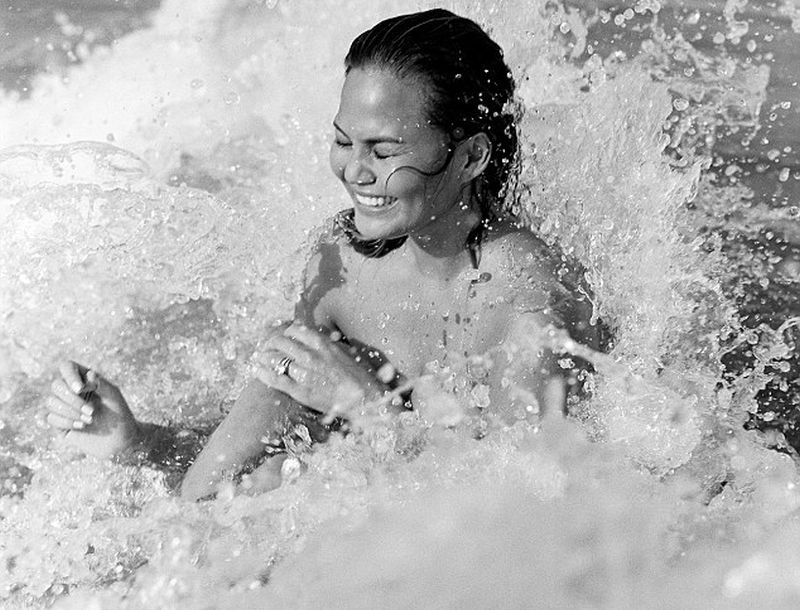 Chrissy Teigen: Θέλω να κάνω πολλά παιδιά με τον John Legend Chrissy Teigen: Θέλω να κάνω πολλά παιδιά με τον John Legend