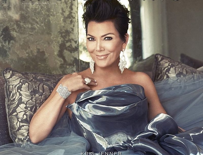 Kris Jenner: Παραμορφώθηκε το πρόσωπο της από το πολύ photoshop! Kris Jenner: Παραμορφώθηκε το πρόσωπο της από το πολύ photoshop!