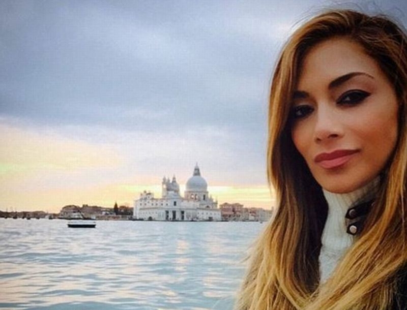 Nicole Scherzinger: Προσπαθεί να ξεπεράσει τον χωρισμό της στην Βενετία Nicole Scherzinger: Προσπαθεί να ξεπεράσει τον χωρισμό της στην Βενετία