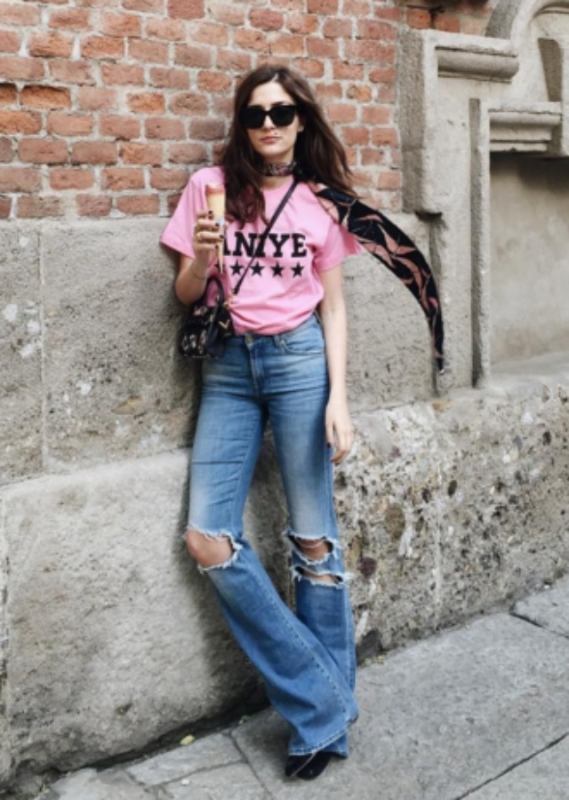 Street style : H Eleonora Carisi ξεκινάει την εβδομάδα με το πιο stylish street look Street style : H Eleonora Carisi ξεκινάει την εβδομάδα με το πιο stylish street look