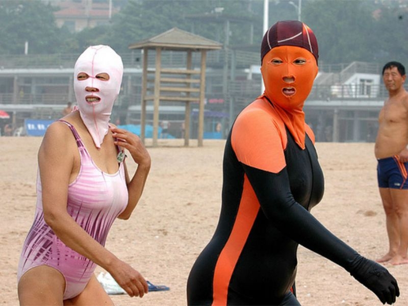 Facekini: Έτσι θα προστατευτείς από τον ήλιο! Lol! Facekini: Έτσι θα προστατευτείς από τον ήλιο! Lol!
