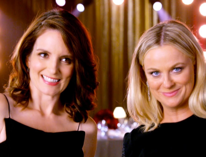 Δείτε την Tina Fey και την Amy Poehler να μιλούν για το ποιον θα φορέσουν στην τελετή των Χρυσών Σφαιρών Δείτε την Tina Fey και την Amy Poehler να μιλούν για το ποιον θα φορέσουν στην τελετή των Χρυσών Σφαιρών
