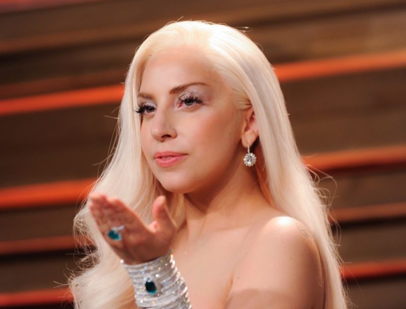 Lady Gaga: Οι γείτονες κάνουν παράπονα για τους θαυμαστές της! Lady Gaga: Οι γείτονες κάνουν παράπονα για τους θαυμαστές της!