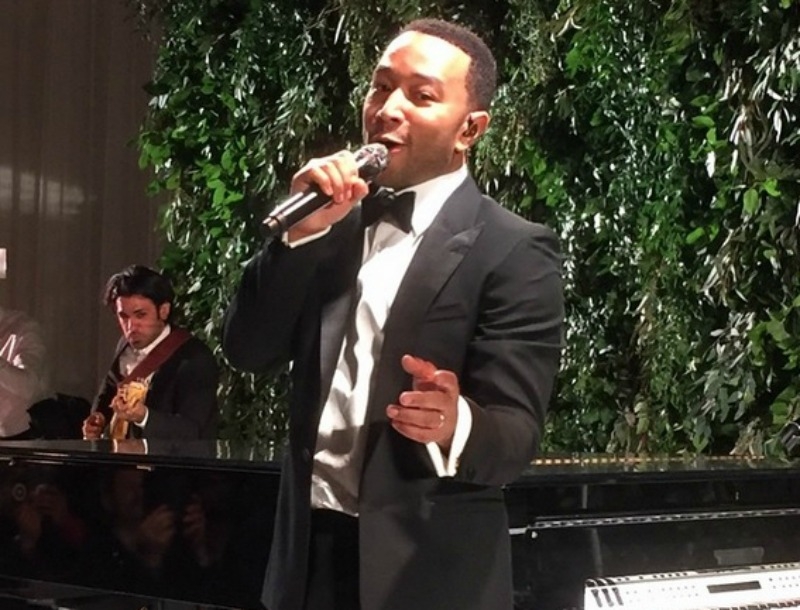 O John Legend τώρα τραγουδάει και σε γάμους O John Legend τώρα τραγουδάει και σε γάμους