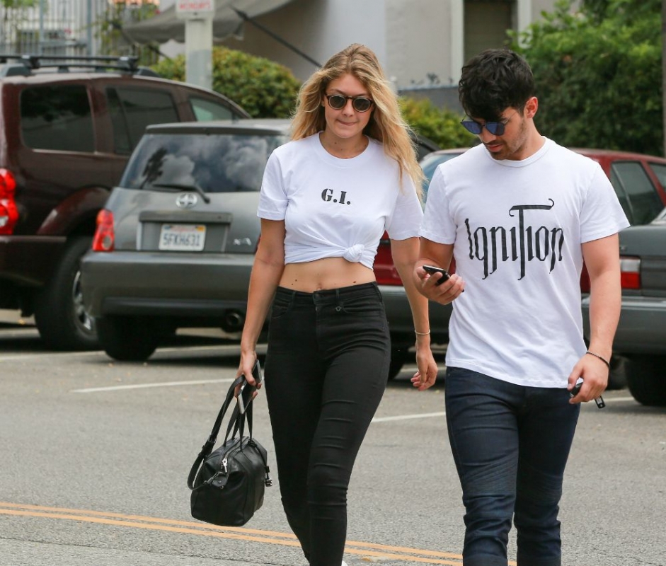 Gigi Hadid - Joe Jonas: Που πάει το νέο hot ζευγάρι GI JO; Gigi Hadid - Joe Jonas: Που πάει το νέο hot ζευγάρι GI JO;