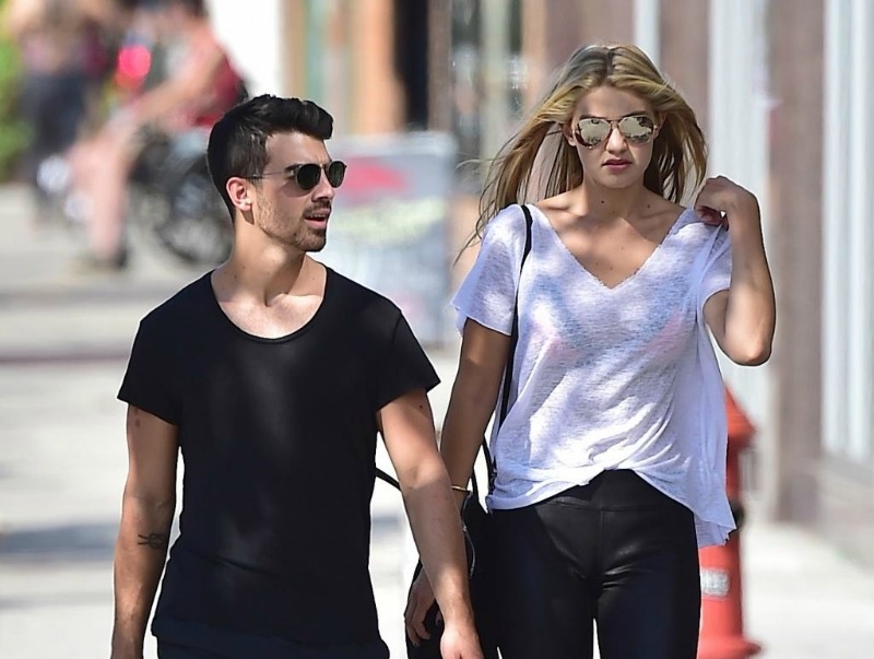 Gigi Hadid - Joe Jonas: Πάει και αυτό το ρομάντζο Gigi Hadid - Joe Jonas: Πάει και αυτό το ρομάντζο