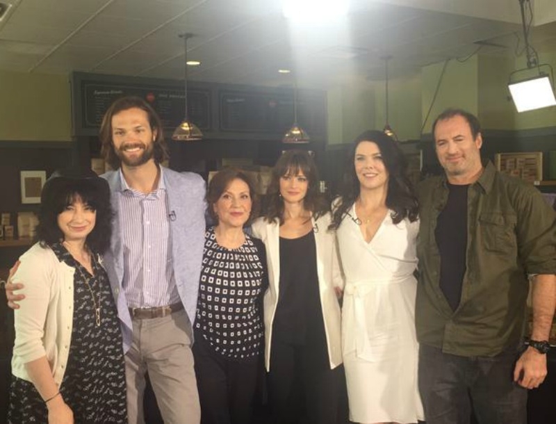 Θα σε πιάσει νοσταλγία! To cast του Gilmore Girls έκανε reunion Θα σε πιάσει νοσταλγία! To cast του Gilmore Girls έκανε reunion