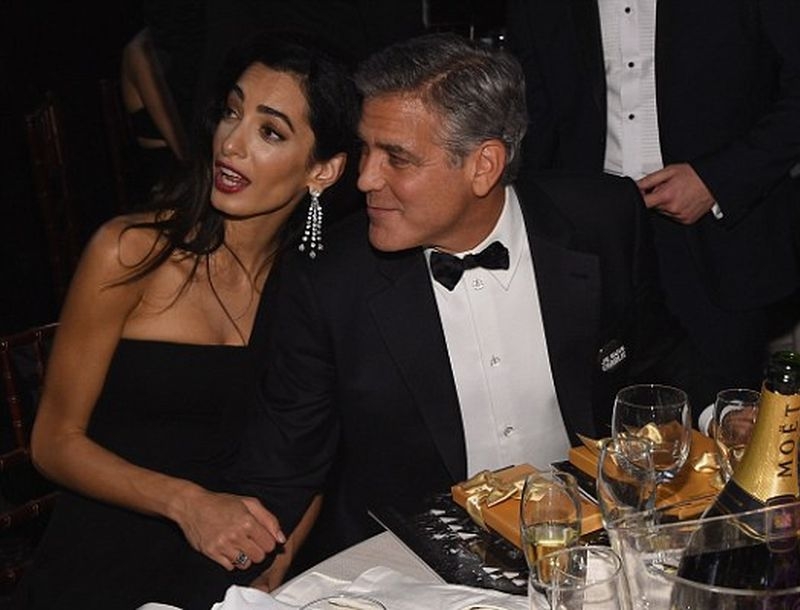 Golden Globes: Η ερωτική εξομολόγηση on stage του George Clooney στην Amal Alamuddin Golden Globes: Η ερωτική εξομολόγηση on stage του George Clooney στην Amal Alamuddin
