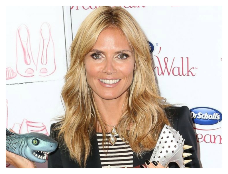 Η Heidi Klum δεν σταματά να επιδεικνύει το καλογυμνασμένο της κορμί Η Heidi Klum δεν σταματά να επιδεικνύει το καλογυμνασμένο της κορμί