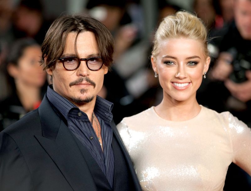 Δεύτερες σκέψεις; Ανέβαλε τον γάμο του ο Johnny Depp Δεύτερες σκέψεις; Ανέβαλε τον γάμο του ο Johnny Depp