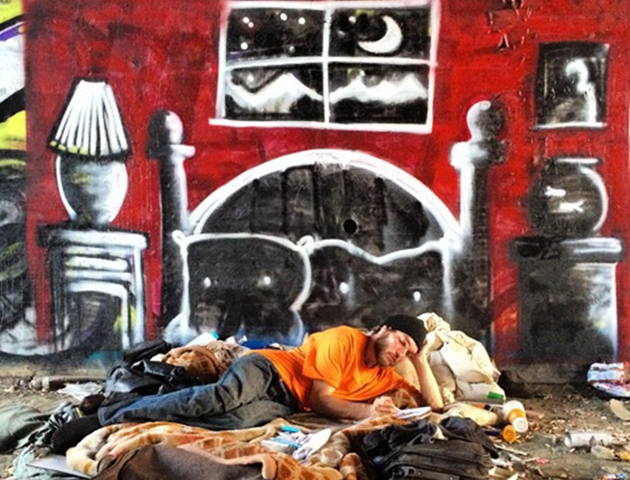 O street artist που ζωγράφισε σπίτια για τους αστέγους O street artist που ζωγράφισε σπίτια για τους αστέγους