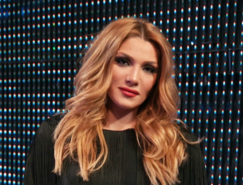 Αγγελική Ηλιάδη: Ποιος είναι ο sexy άντρας δίπλα της; Και δεν είναι ο Γκέντσογλου! Αγγελική Ηλιάδη: Ποιος είναι ο sexy άντρας δίπλα της; Και δεν είναι ο Γκέντσογλου!