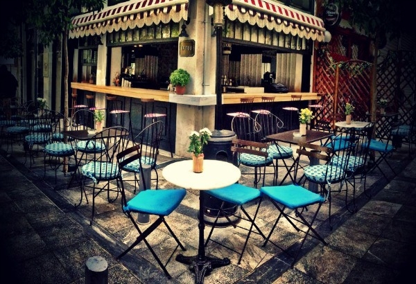 Αυτά είναι τα μικρότερα (σε μέγεθος) bars της Αθήνας Αυτά είναι τα μικρότερα (σε μέγεθος) bars της Αθήνας