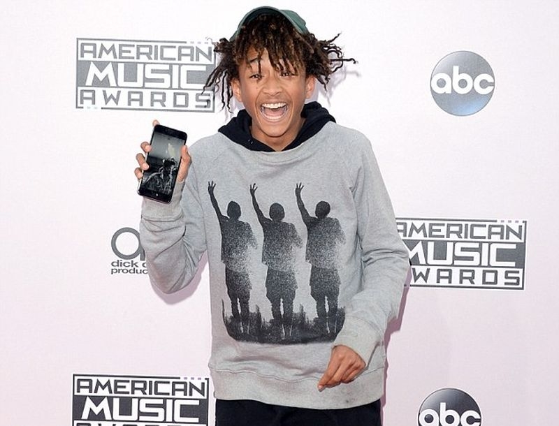 Ραντεβού με τον... εαυτό του ο Jaden Smith Ραντεβού με τον... εαυτό του ο Jaden Smith
