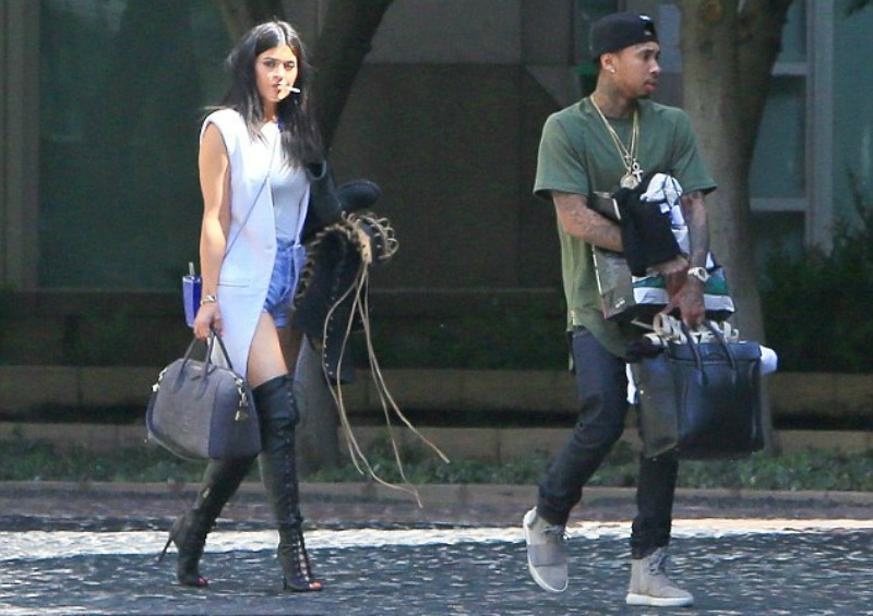 Kylie Jenner: Σε tour αστραπή με το σύντροφό της Tyga Kylie Jenner: Σε tour αστραπή με το σύντροφό της Tyga