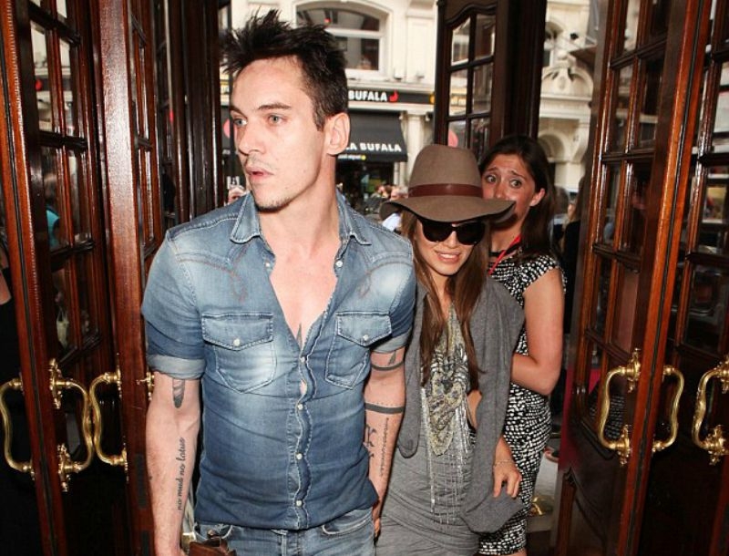 O Jonathan Rhys Meyers είναι επιτέλους καλά! O Jonathan Rhys Meyers είναι επιτέλους καλά!