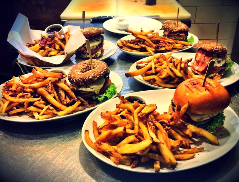 Είδα μια νύφη στο Juicy Grill Είδα μια νύφη στο Juicy Grill