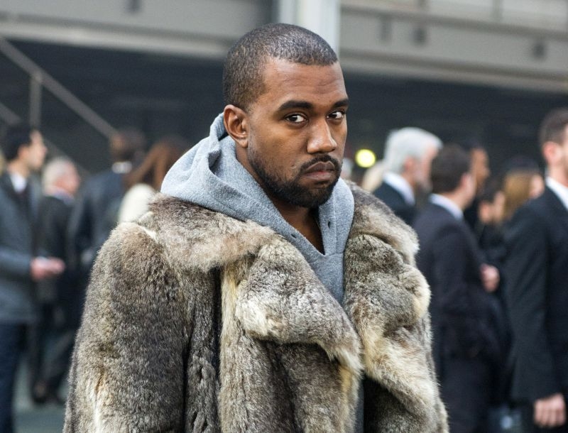 Mαύρος James Bond; Ο Kanye West στηρίζει την προσπάθεια Mαύρος James Bond; Ο Kanye West στηρίζει την προσπάθεια