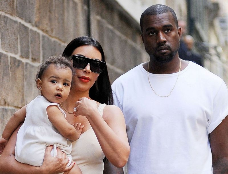 Kim Kardashian: Βάφτισε την κόρη της με νονά την Khloe!