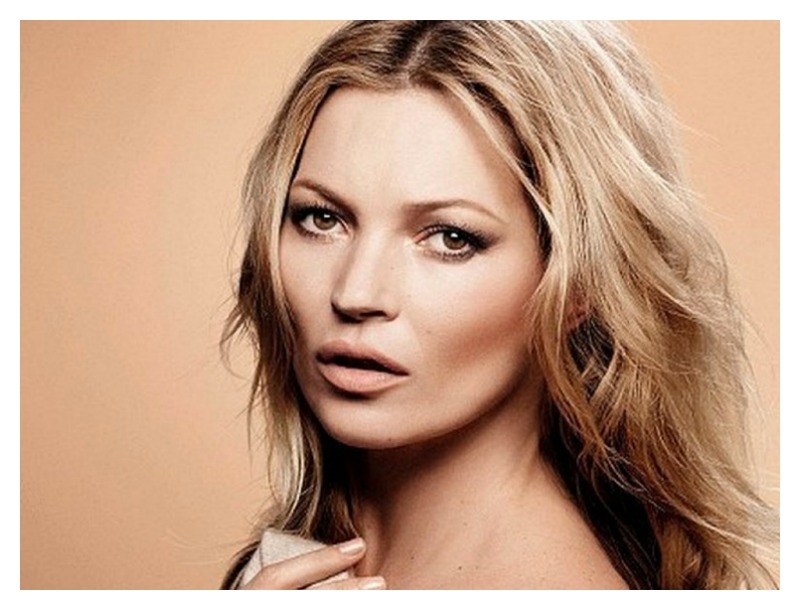 Kate Moss: Είναι όντως ο 18χρονος το νέο της toyboy; Kate Moss: Είναι όντως ο 18χρονος το νέο της toyboy;