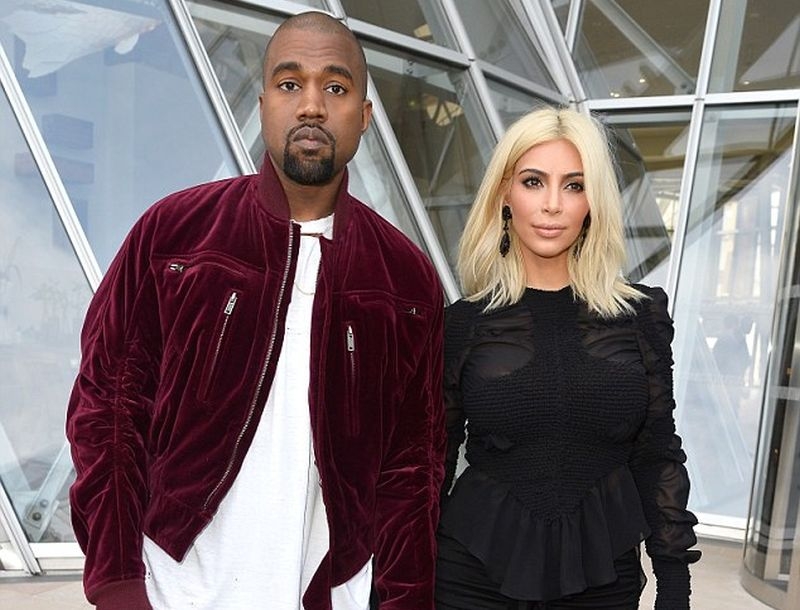 Kim Kardashian: Οι γιατροί την προειδοποιούν να ελαττώσει το sex! Kim Kardashian: Οι γιατροί την προειδοποιούν να ελαττώσει το sex!