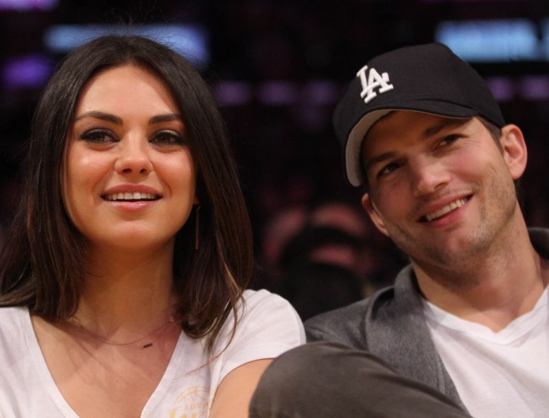 Συμβαίνει και στις διάσημες: Ο Ashton Kutcher απάτησε την Mila Kunis Συμβαίνει και στις διάσημες: Ο Ashton Kutcher απάτησε την Mila Kunis