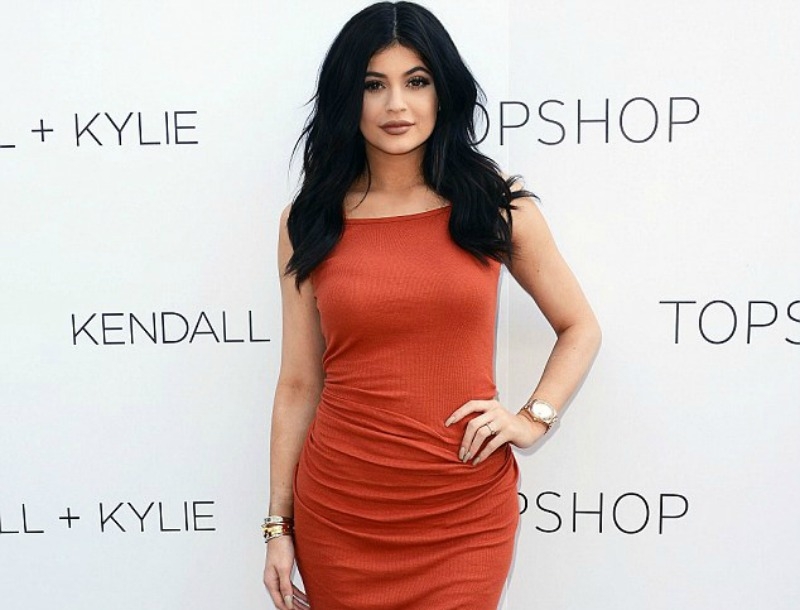 Κylie Jenner: Η μαμά μου είναι cool Κylie Jenner: Η μαμά μου είναι cool